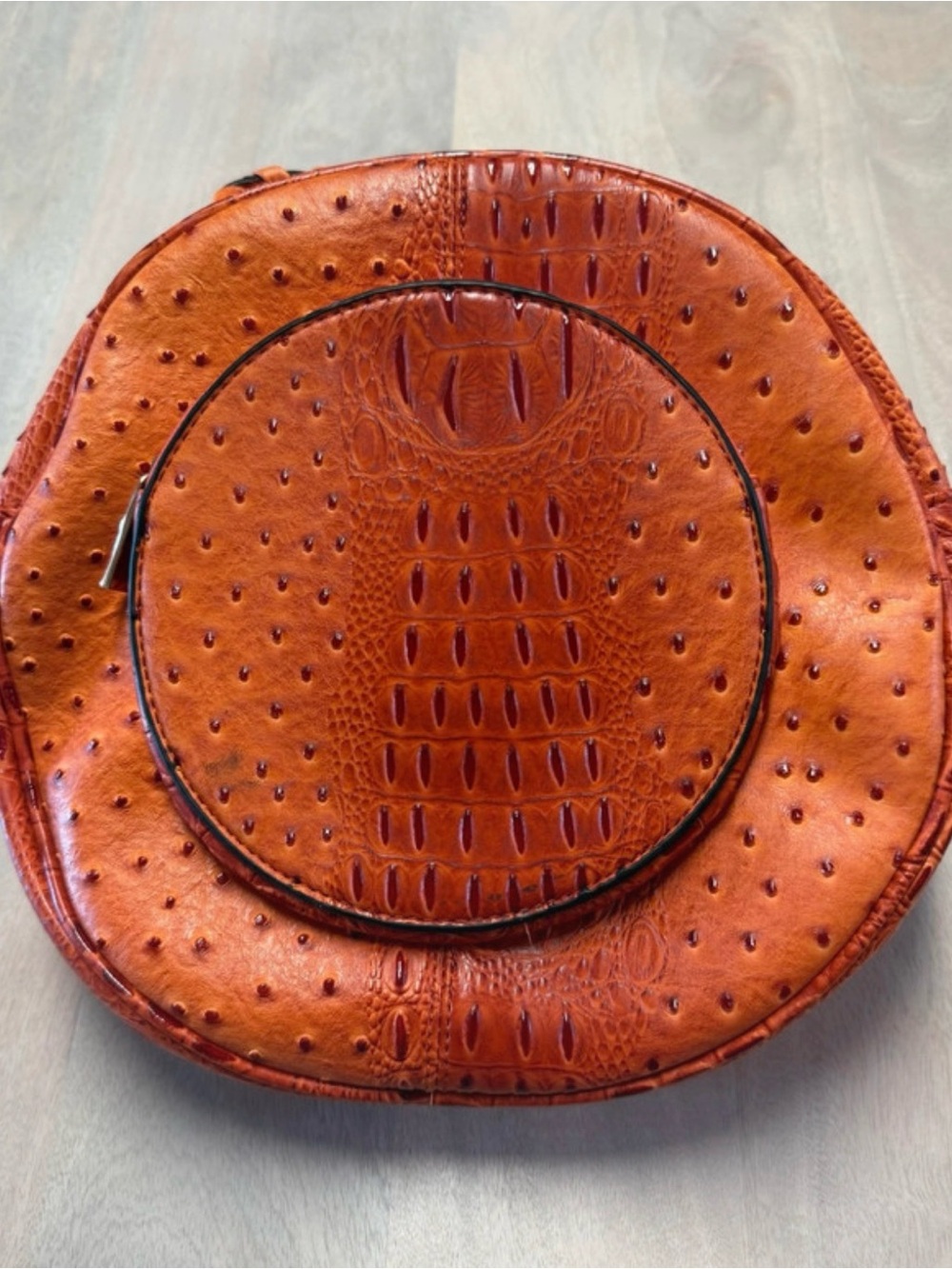 Round Ostrich-Texture Faux Leather Backpack Purse & Matching Wallet - Picture 2 of 11